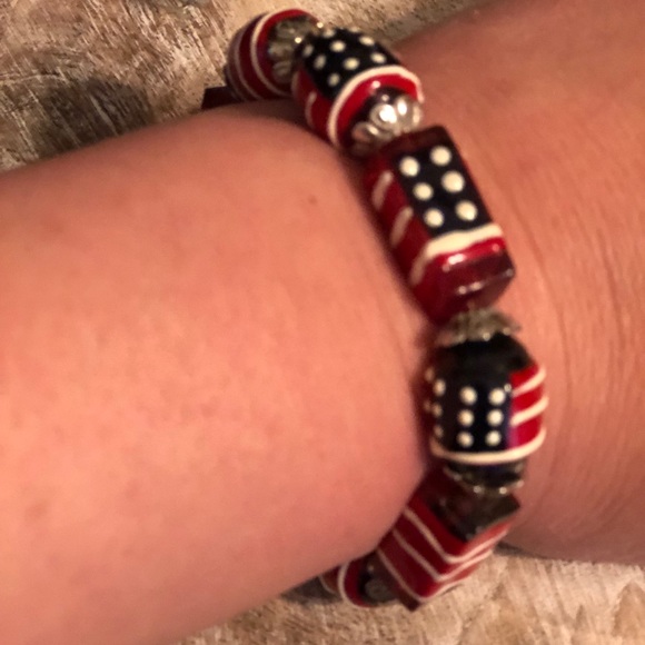 🇺🇸 FLAG BRACELET - Picture 2 of 4